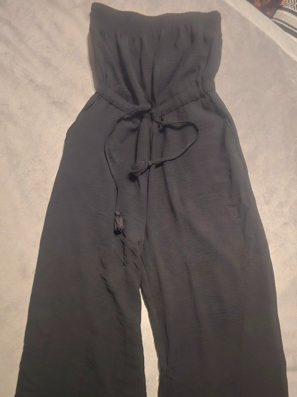 Strapless clinched waist Romper